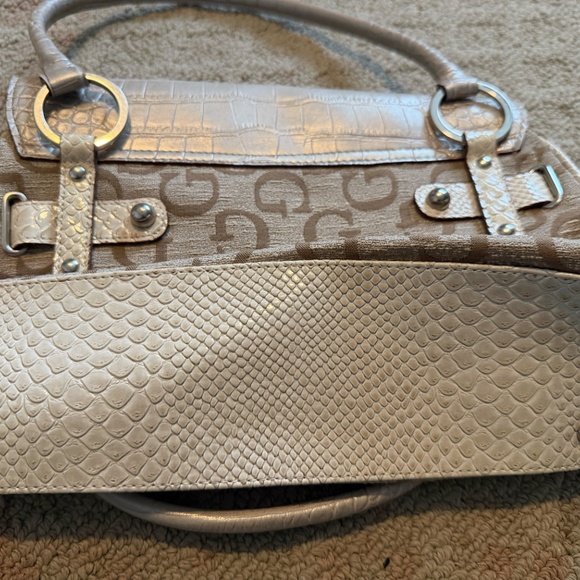 Y2K GUESS PURSE EXCELLENT CONDITION - Picture 3 of 5